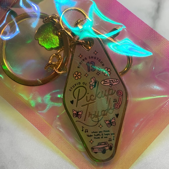 TS DEBUT KEY CHAIN TS THEMED DEBUT KEYCHAIN - Picture 3 of 9